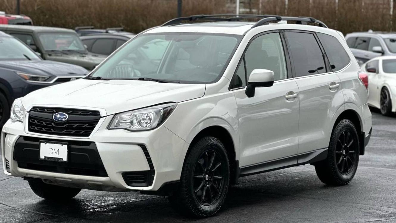 SUBARU FORESTER 2017 JF2SJGEC2HH566015 image