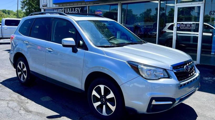 SUBARU FORESTER 2017 JF2SJAGCXHH476590 image