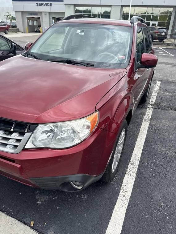 SUBARU FORESTER 2011 JF2SHBEC9BH704204 image