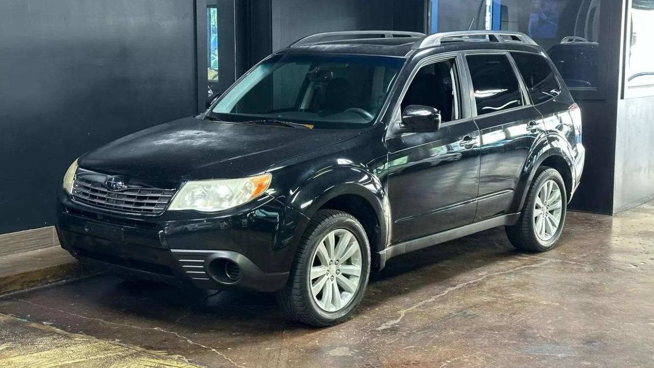 SUBARU FORESTER 2011 JF2SHACC1BG703065 image