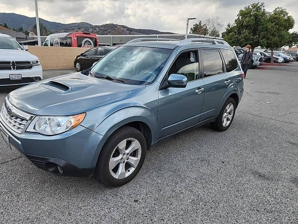 SUBARU FORESTER 2013 JF2SHGGC2DH418711 image