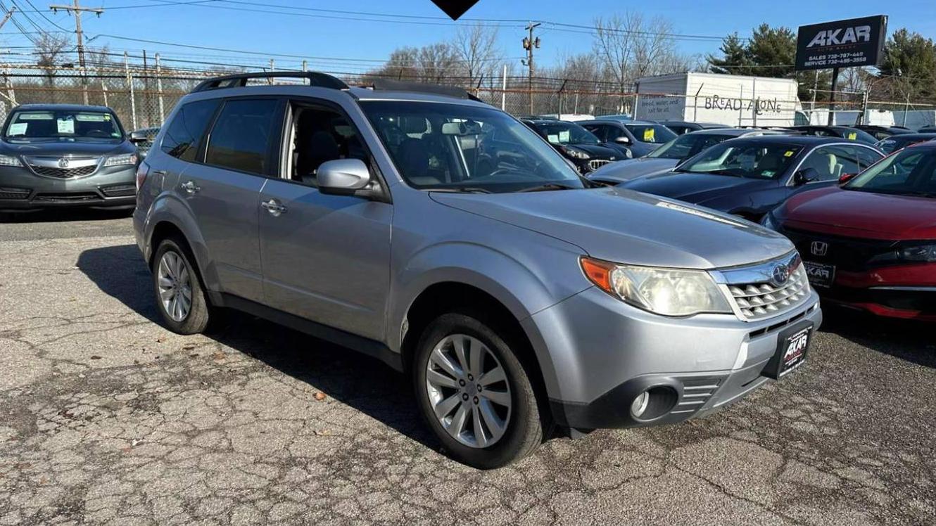 SUBARU FORESTER 2013 JF2SHAEC5DH437432 image