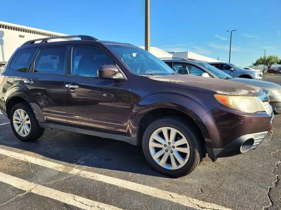 SUBARU FORESTER 2013 JF2SHAEC9DH405759 image