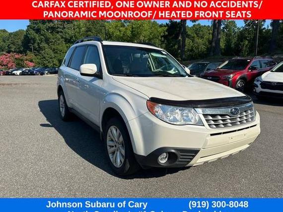 SUBARU FORESTER 2013 JF2SHADC0DH440899 image
