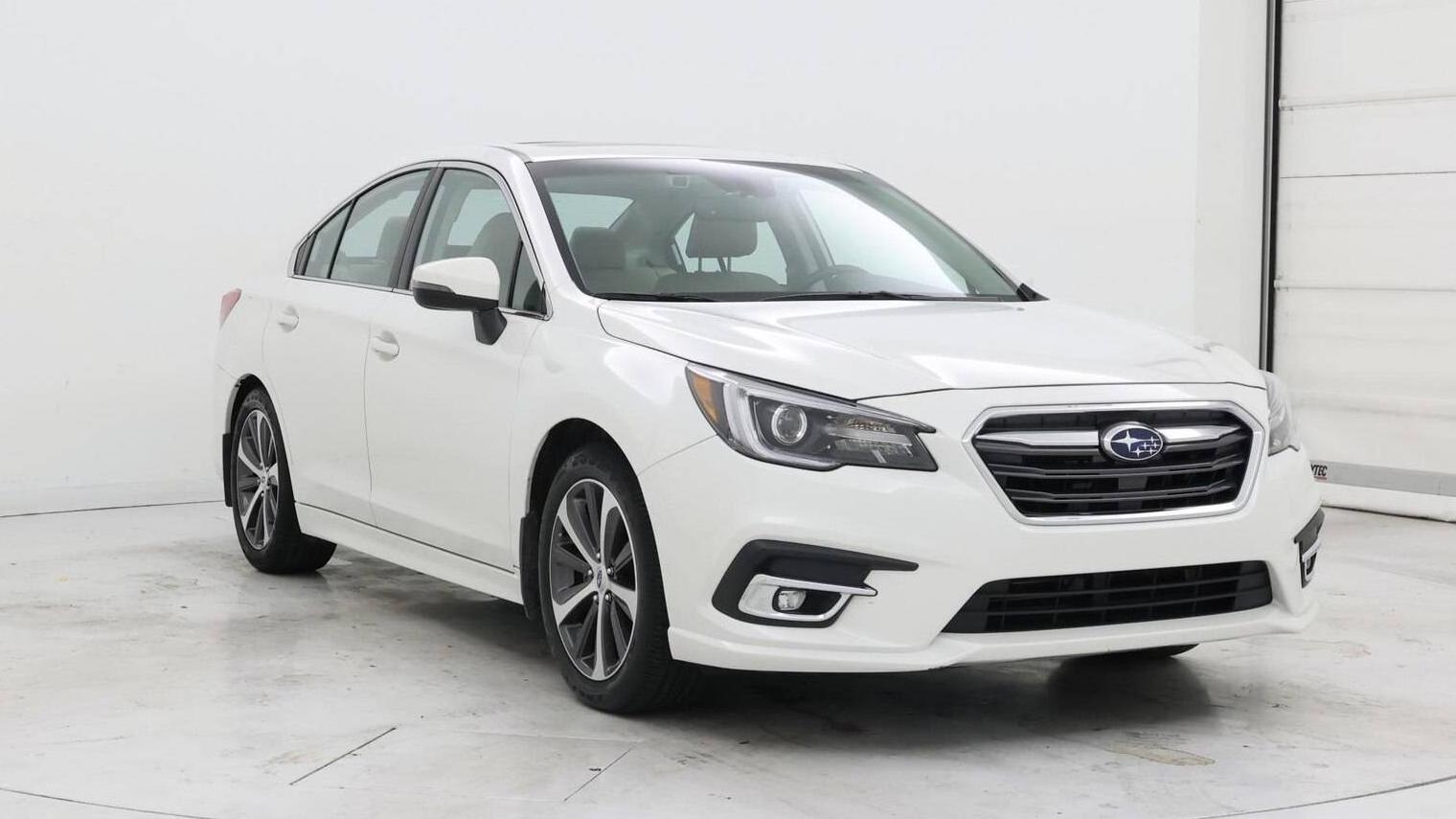 SUBARU LEGACY 2019 4S3BNAN66K3040372 image