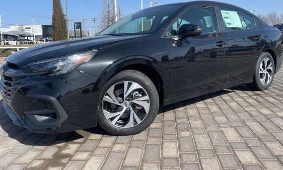 SUBARU LEGACY 2025 4S3BWAC62S3017882 image