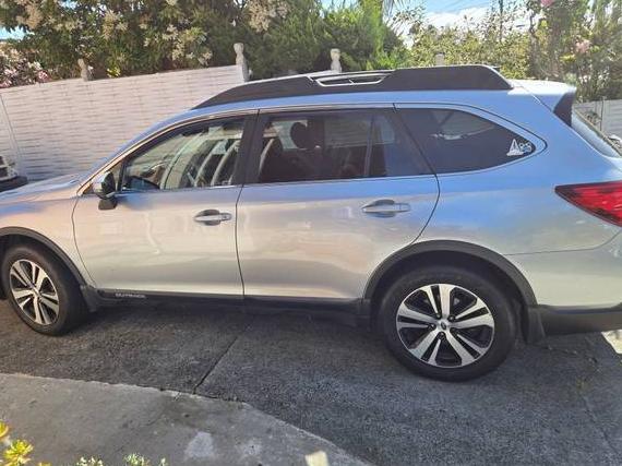 SUBARU OUTBACK 2018 4S4BSANC6J3229614 image