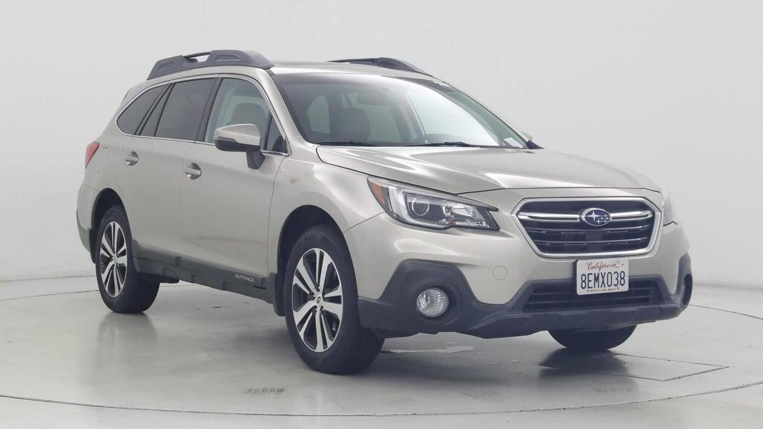 SUBARU OUTBACK 2018 4S4BSAKC4J3322068 image