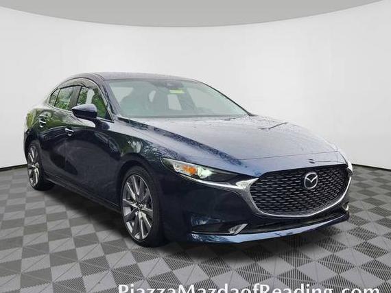 MAZDA MAZDA3 2019 JM1BPACLXK1113581 image