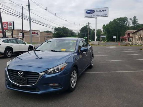 MAZDA MAZDA3 2018 3MZBN1U78JM216827 image