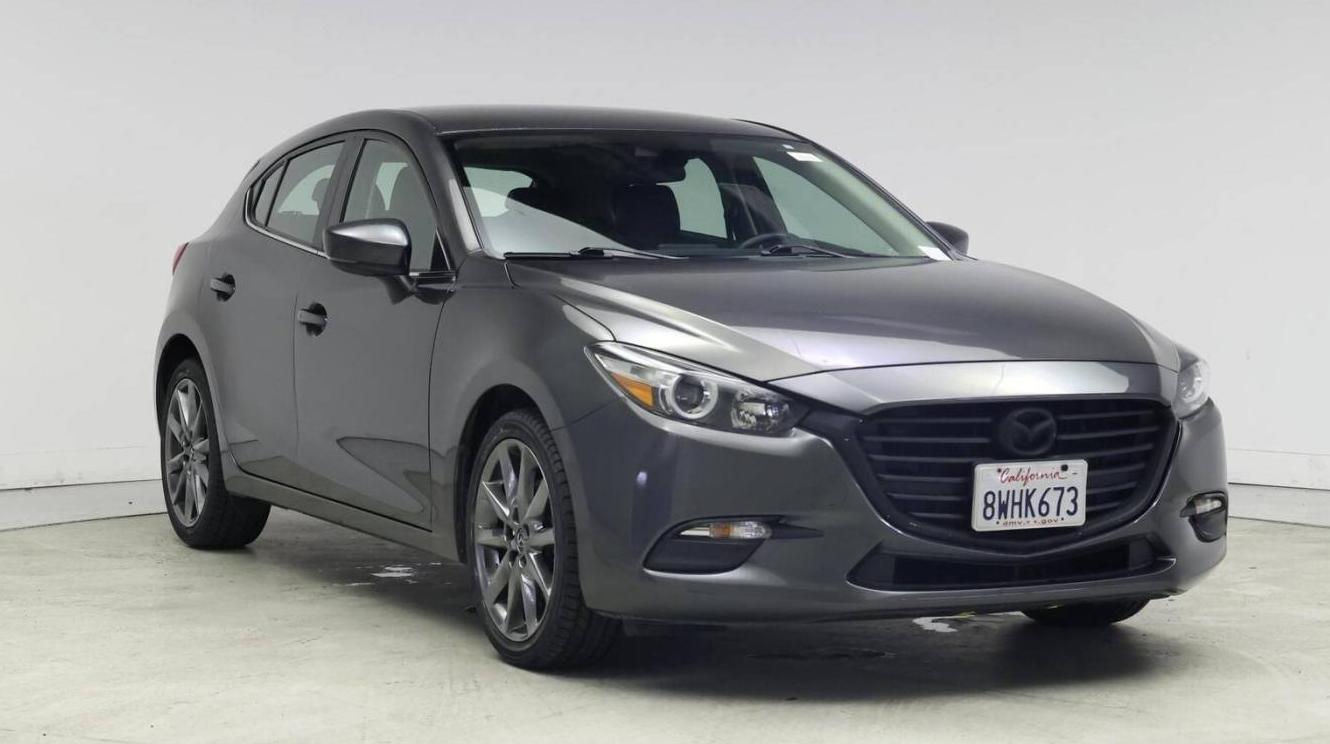 MAZDA MAZDA3 2018 3MZBN1L39JM176644 image