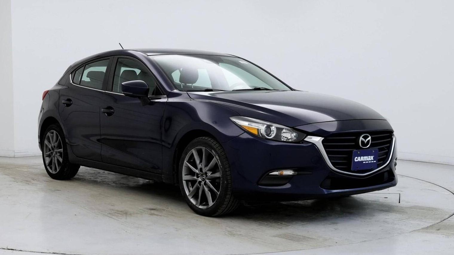 MAZDA MAZDA3 2018 3MZBN1L33JM243822 image