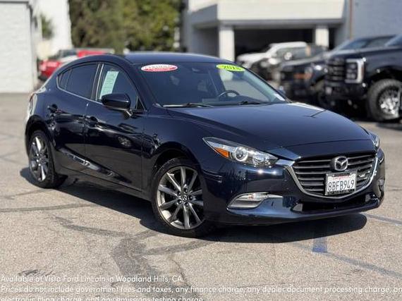 MAZDA MAZDA3 2018 3MZBN1L30JM185426 image