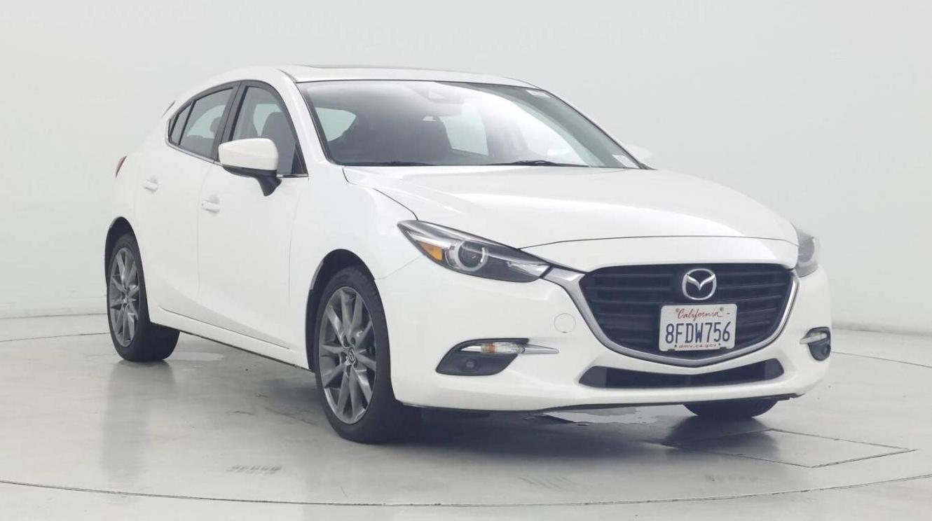 MAZDA MAZDA3 2018 3MZBN1M34JM202033 image