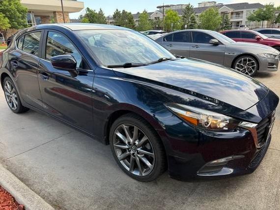 MAZDA MAZDA3 2018 3MZBN1L37JM185214 image
