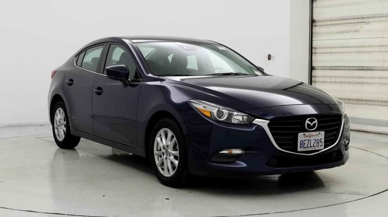 MAZDA MAZDA3 2018 3MZBN1U77JM240150 image