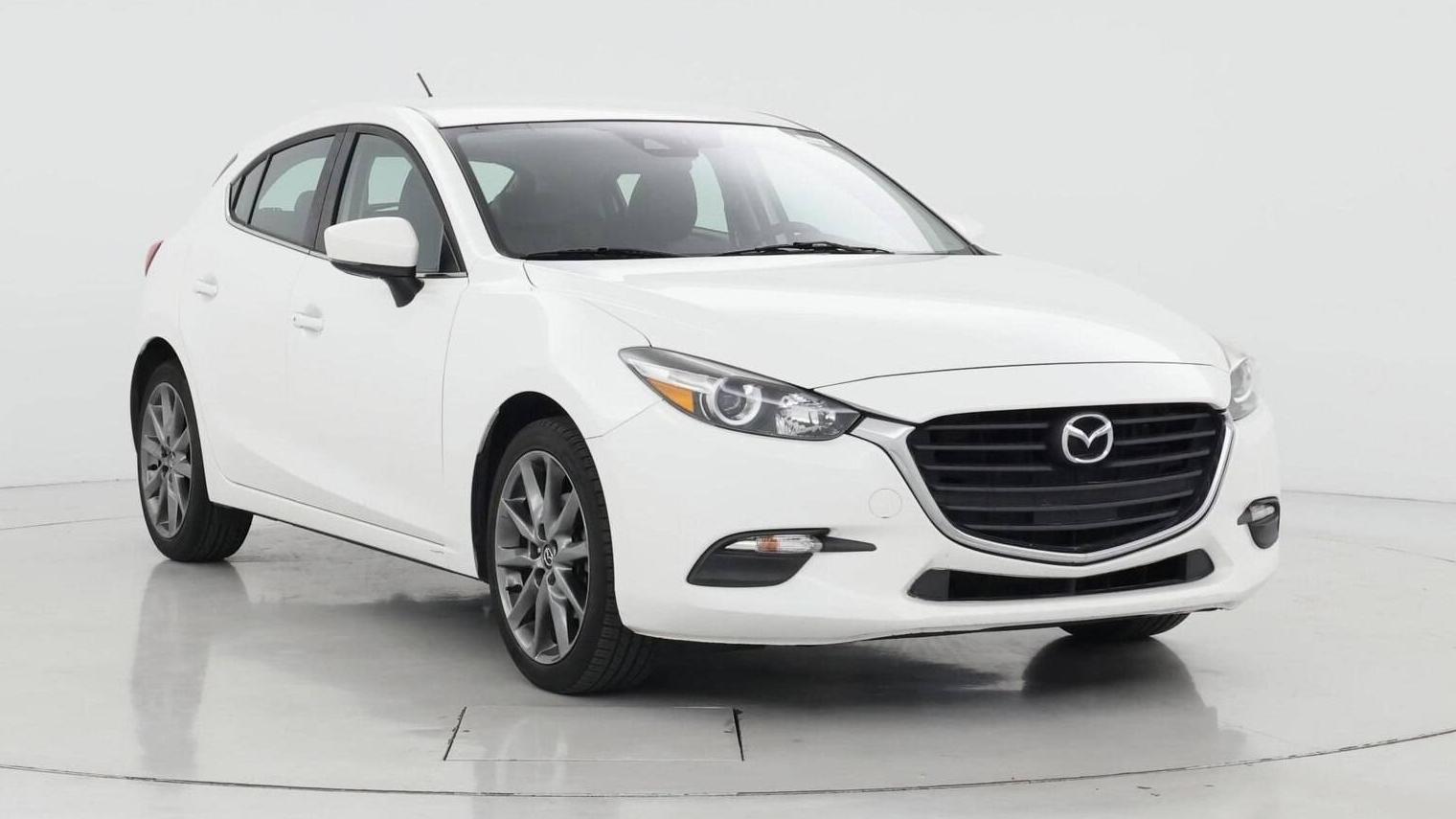 MAZDA MAZDA3 2018 3MZBN1L38JM184444 image