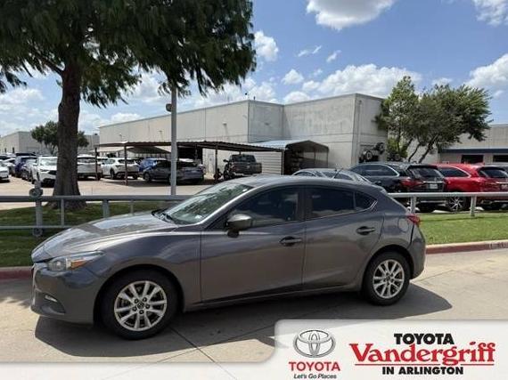 MAZDA MAZDA3 2018 3MZBN1K76JM215257 image