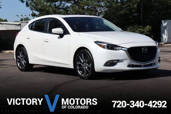 MAZDA MAZDA3 2018 3MZBN1M32JM176113 image