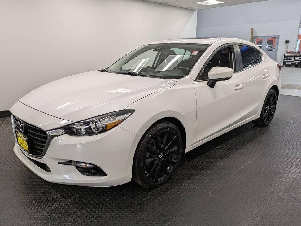 MAZDA MAZDA3 2018 3MZBN1V38JM252206 image