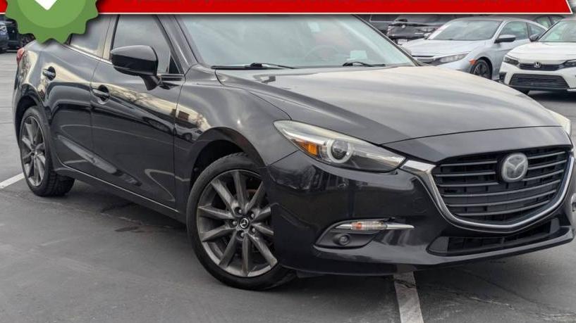 MAZDA MAZDA3 2018 3MZBN1W32JM176416 image