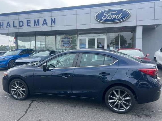 MAZDA MAZDA3 2018 3MZBN1V37JM231668 image