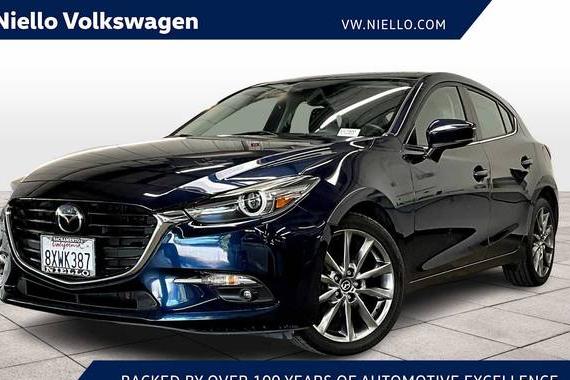 MAZDA MAZDA3 2018 3MZBN1M36JM180147 image