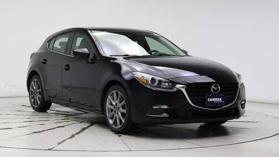 MAZDA MAZDA3 2018 3MZBN1L39JM243856 image