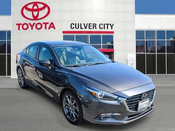 MAZDA MAZDA3 2018 3MZBN1W37JM175858 image