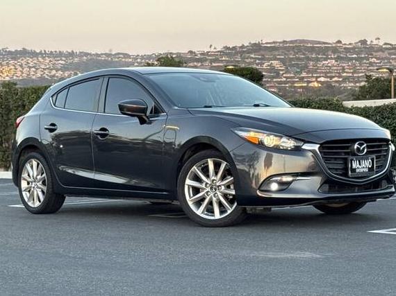 MAZDA MAZDA3 2017 3MZBN1M39HM136606 image