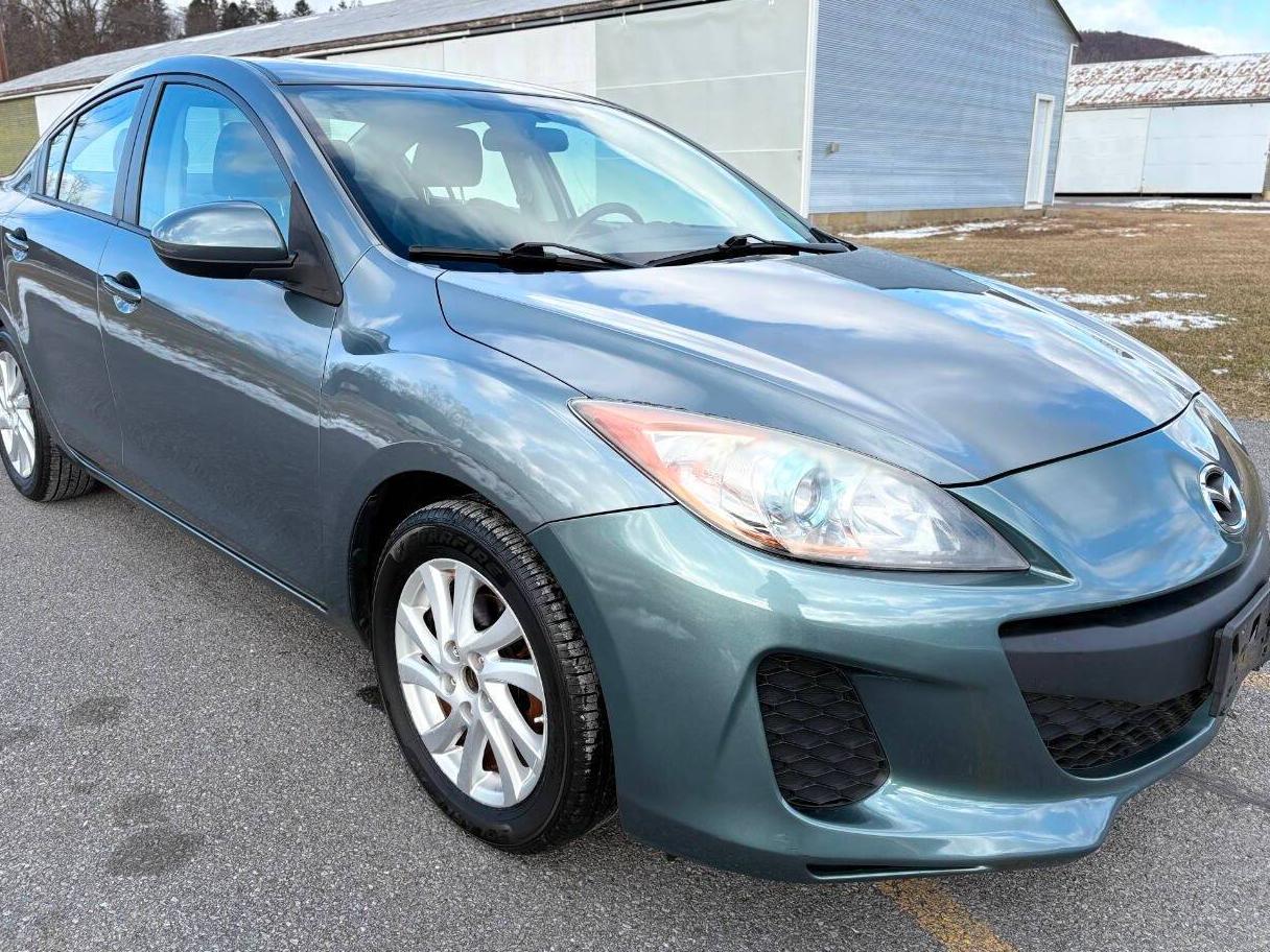 MAZDA MAZDA3 2012 JM1BL1W80C1650240 image