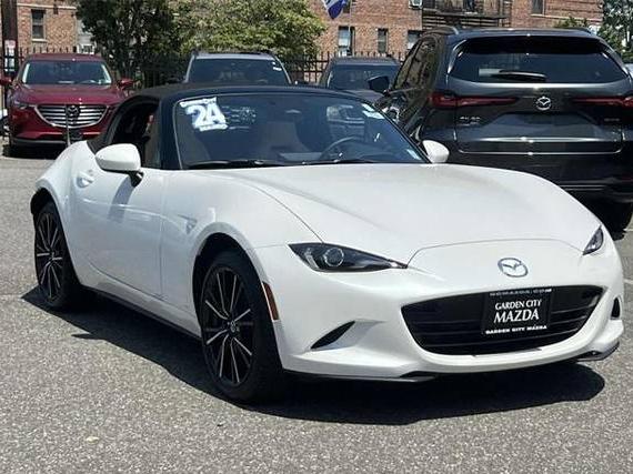 MAZDA MX-5 2024 JM1NDAD75R0601926 image