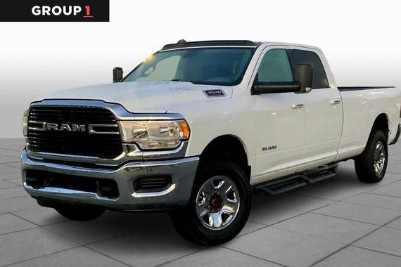 RAM 3500 2019 3C63R3HJ4KG584572 image