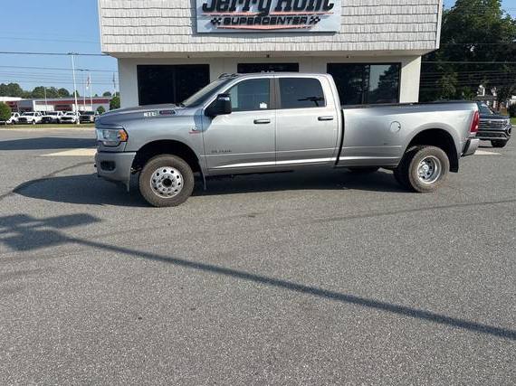 RAM 3500 2024 3C63RRHL4RG222076 image