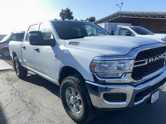 RAM 3500 2024 3C63R3CLXRG215184 image