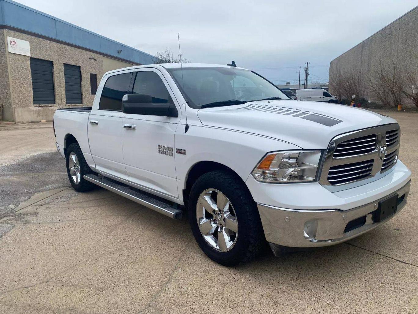 RAM 1500 2016 3C6RR6LT3GG352296 image