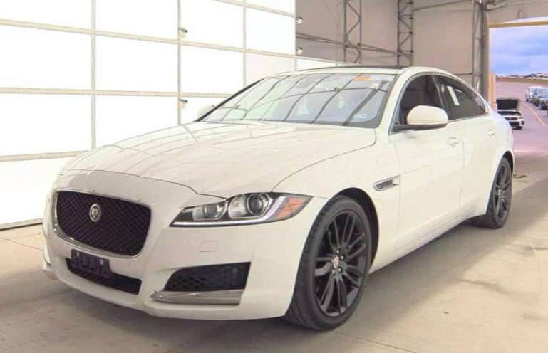 JAGUAR XF 2016 SAJBK4BV2GCY11991 image