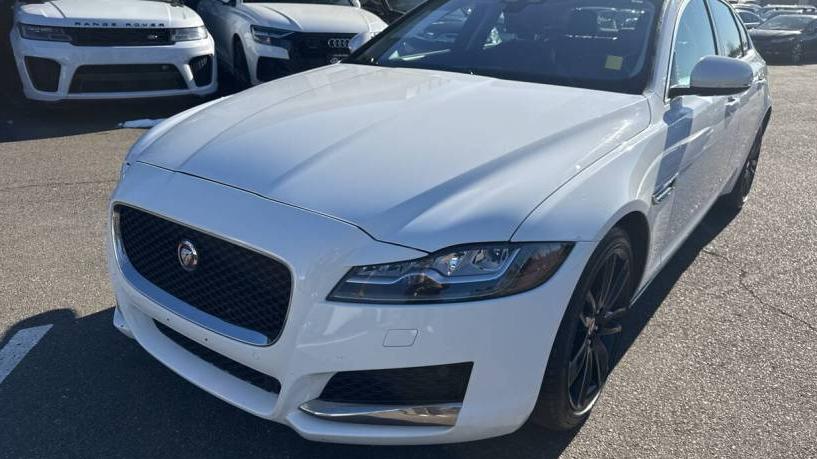 JAGUAR XF 2018 SAJBK4EV0JCY56933 image