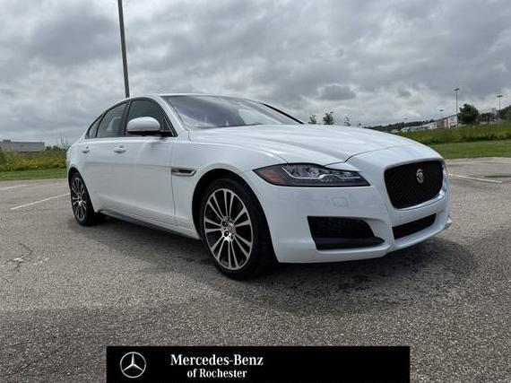 JAGUAR XF 2018 SAJBK4EV6JCY54877 image