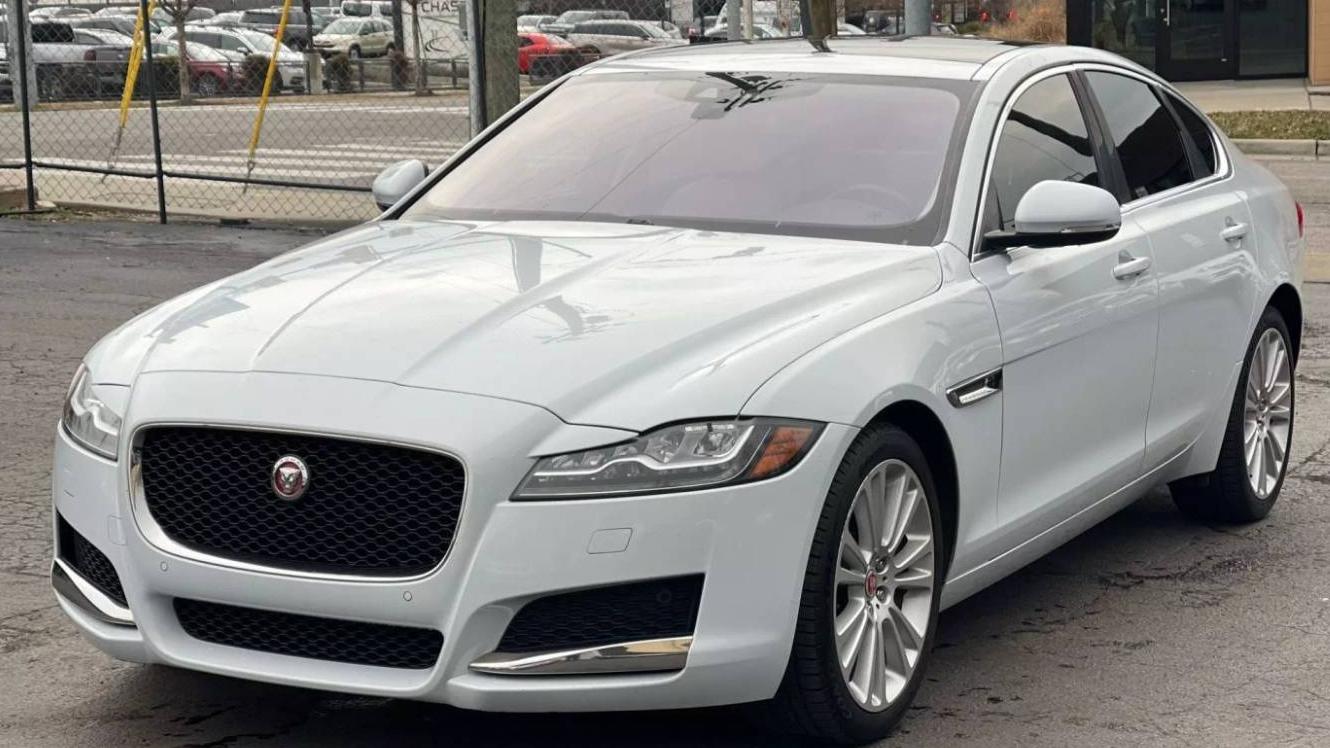 JAGUAR XF 2018 SAJBE4FX3JCY55413 image