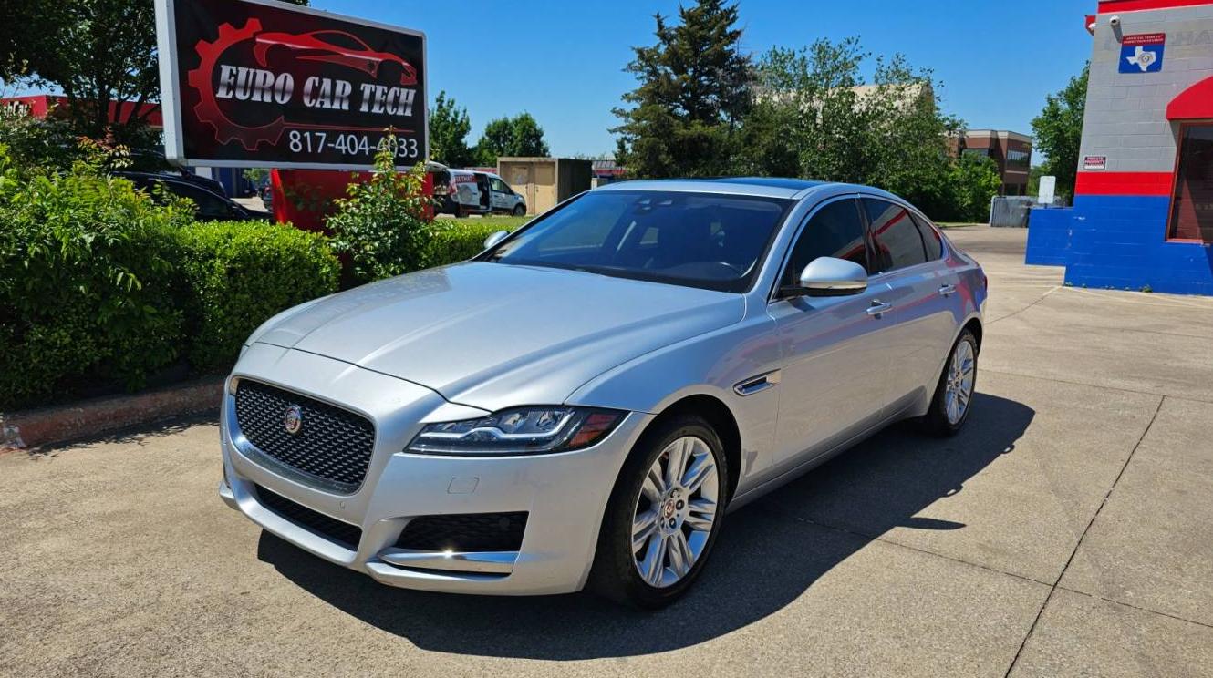 JAGUAR XF 2017 SAJBD4BV7HCY33190 image