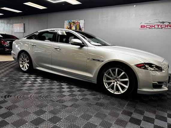 JAGUAR XJ 2016 SAJWA1C78G8W03006 image