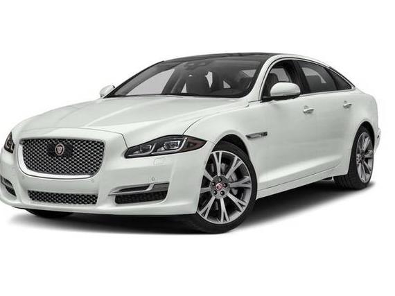 JAGUAR XJ 2018 SAJWA2G78J8W13672 image