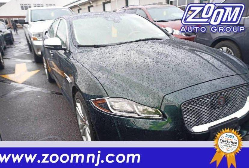 JAGUAR XJ 2018 SAJWJ2GD8J8W15573 image