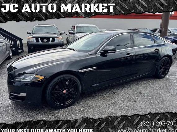 JAGUAR XJ 2017 SAJWA2G71H8W11479 image