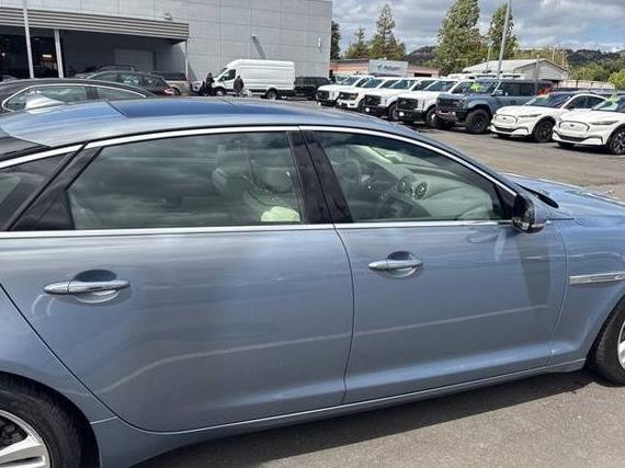 JAGUAR XJ 2013 SAJWA2G12DLV55832 image