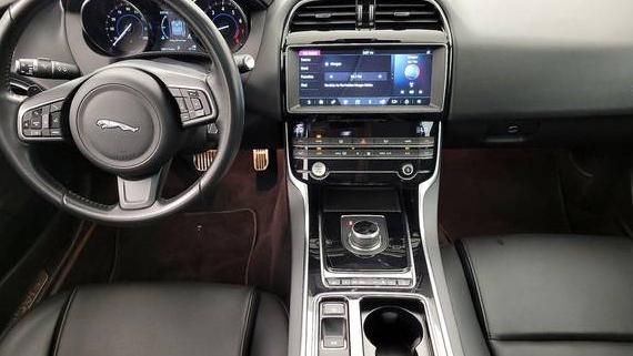 JAGUAR XE 2019 SAJAR4FX0KCP52788 image