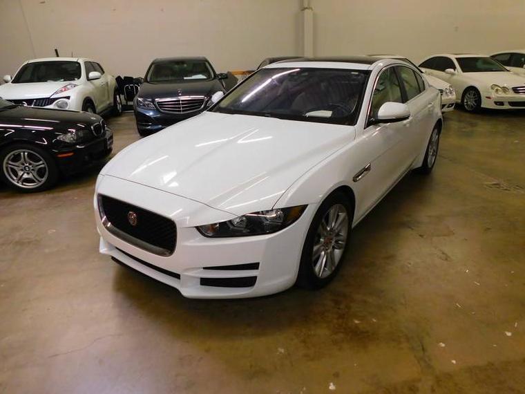 JAGUAR XE 2019 SAJAR4FX1KCP47583 image