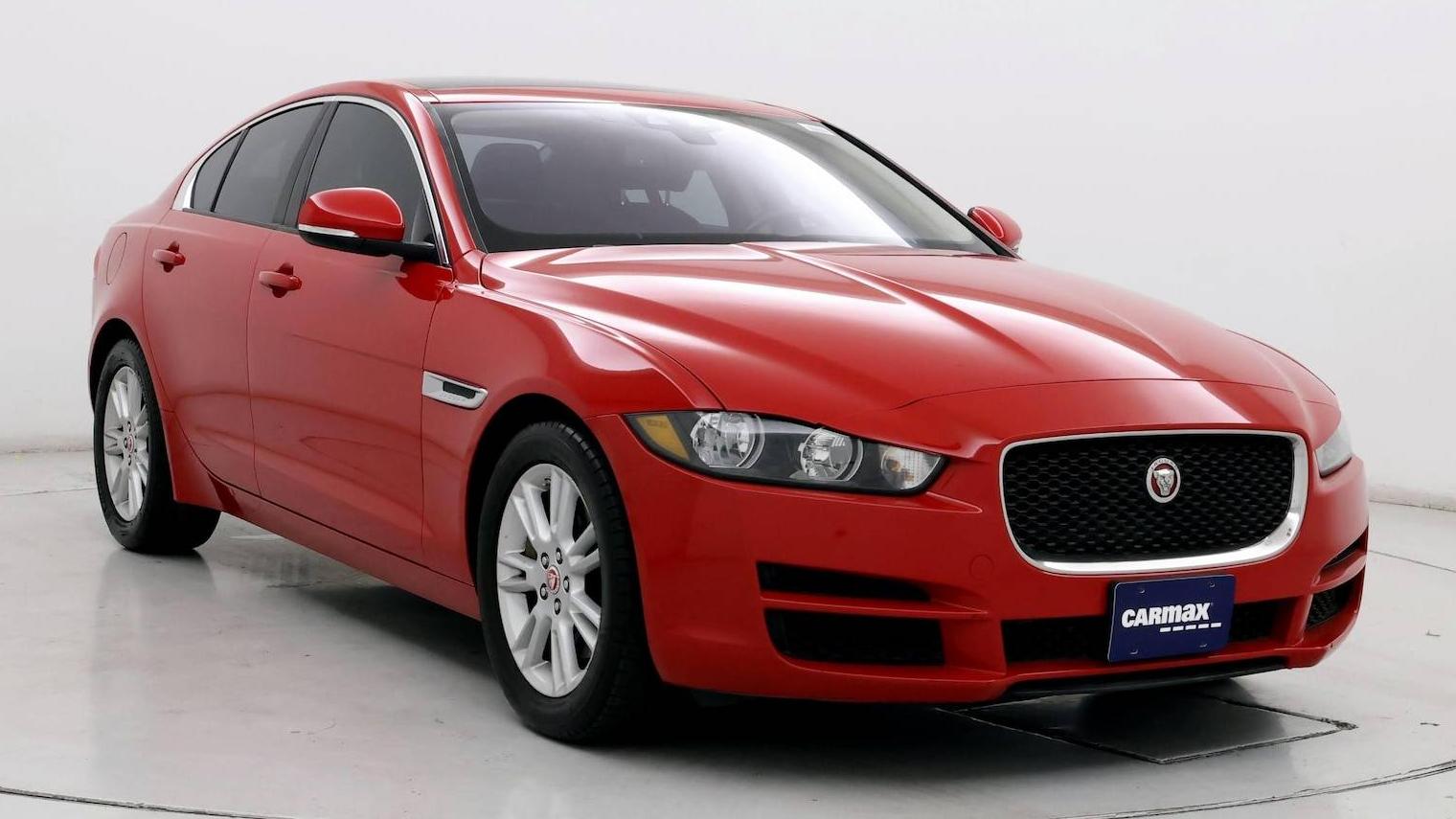 JAGUAR XE 2018 SAJAD4FX9JCP32939 image