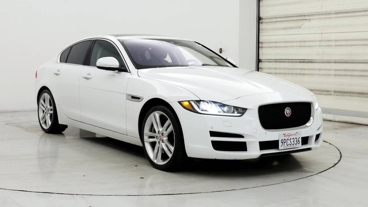 JAGUAR XE 2017 SAJAK4BV1HA959347 image